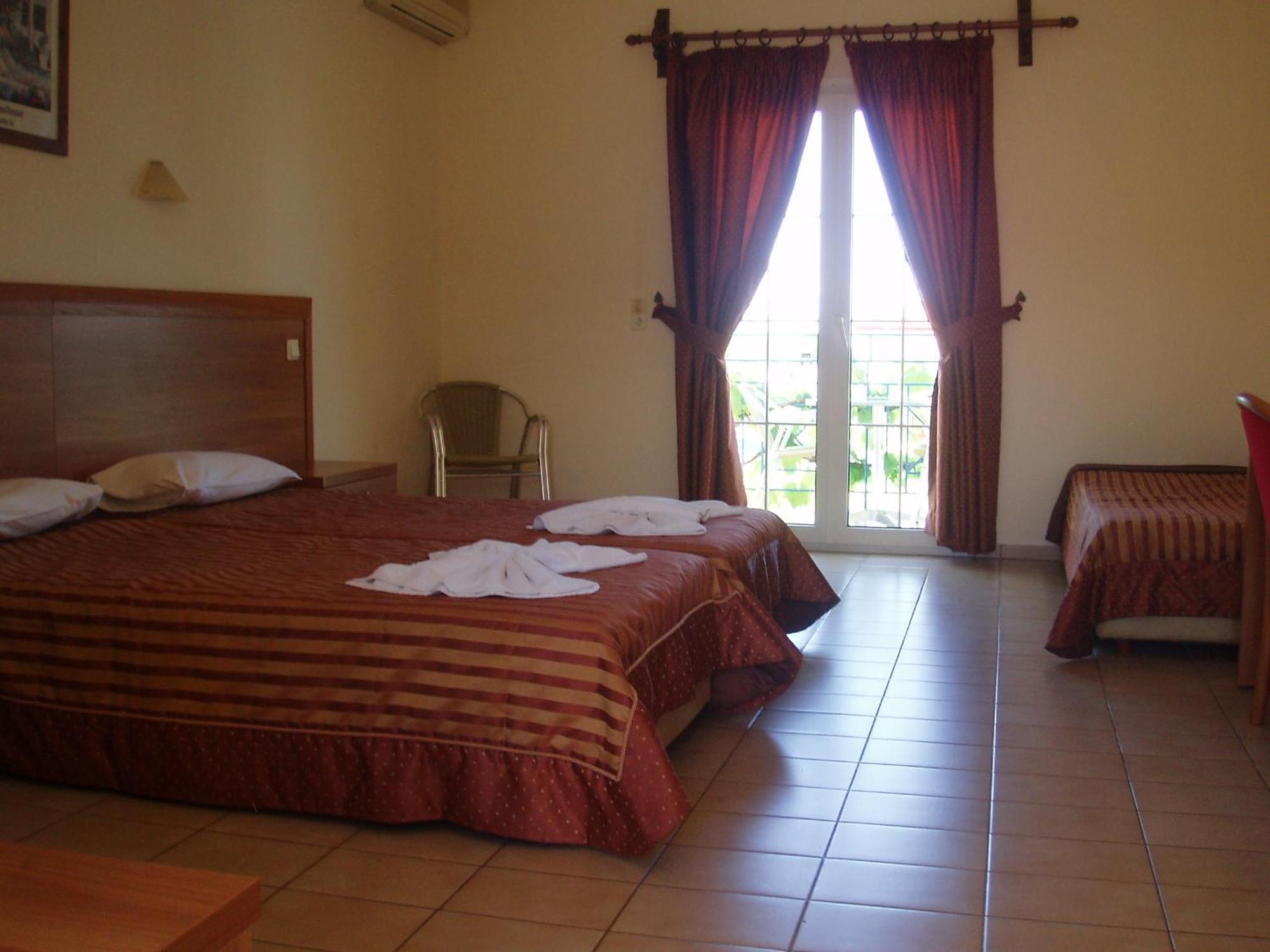 Anaxos Hotel Экстерьер фото